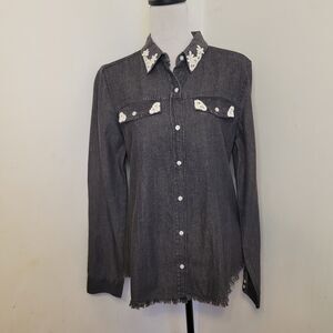 True Freedom Love Story Button Down Top Juniors Large Gray Long Sleeve NWT